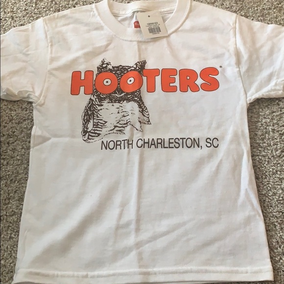 Hooters shirt Clearance